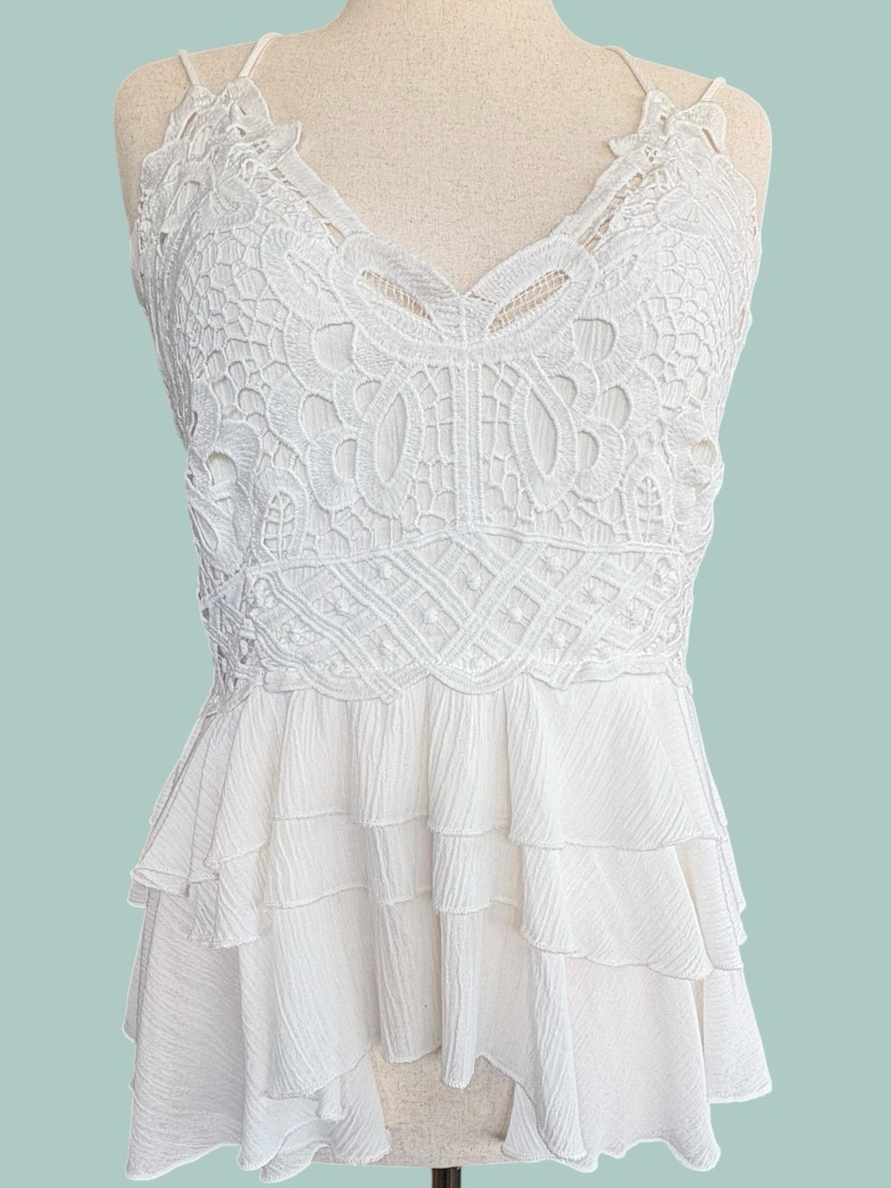 Chelsea & Violet White Eyelet Floral Lace Peplum Top XL Tiered  Asymmetrical Hem